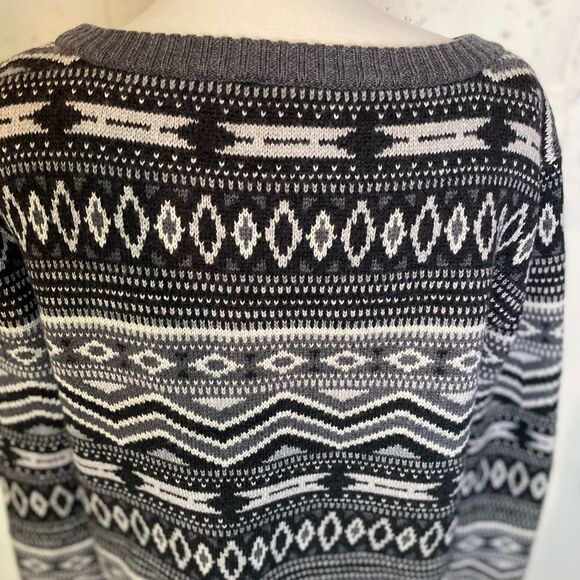 #530 HAUTE HIPPIE Merino Wool Sweater - Picture 6 of 9